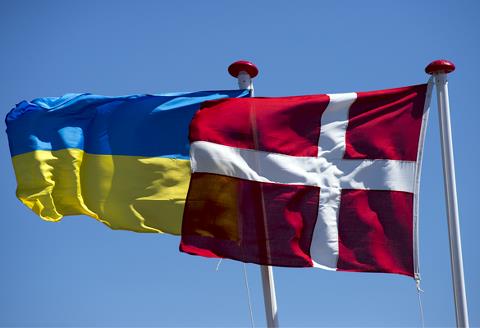 Billede dansk og ukrainsk flag